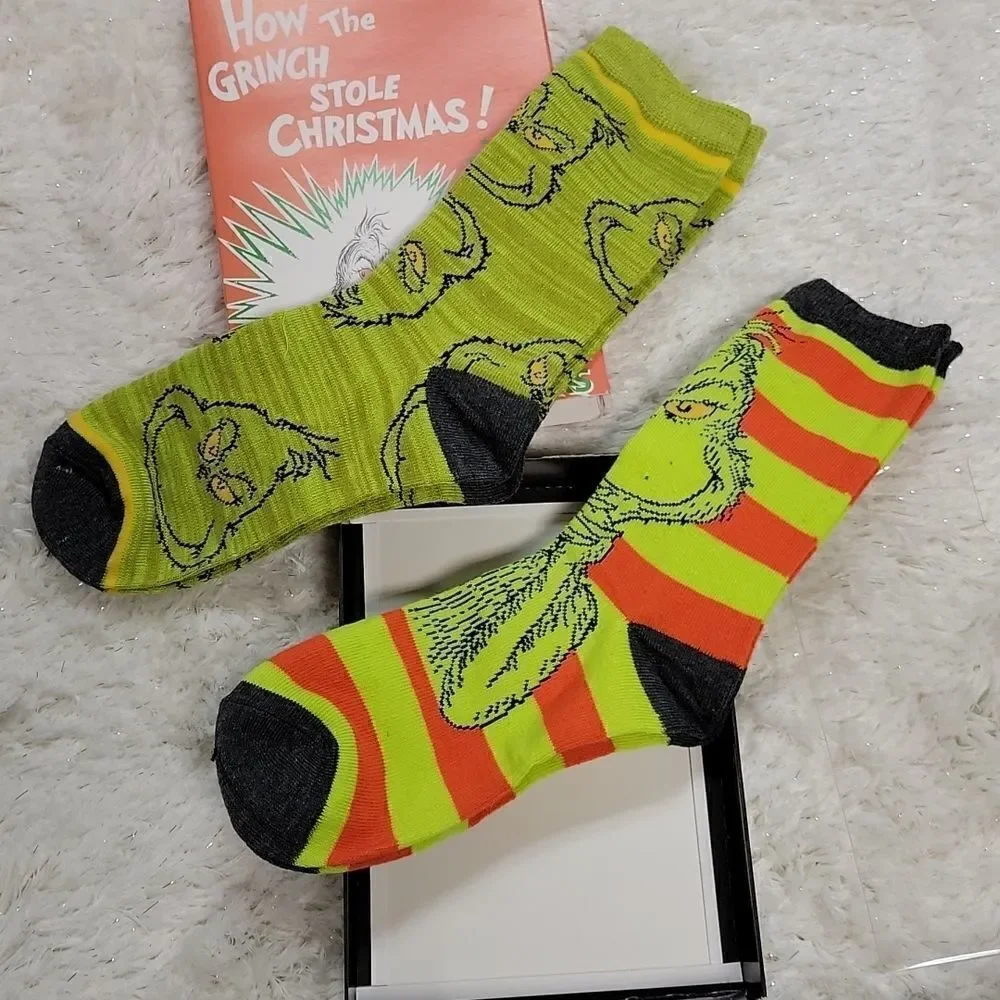HOW THE GRINCH STOLE CHRISTMAS!  2 PAIRS OF CREW SOCKS - NEW IN PACKAGE